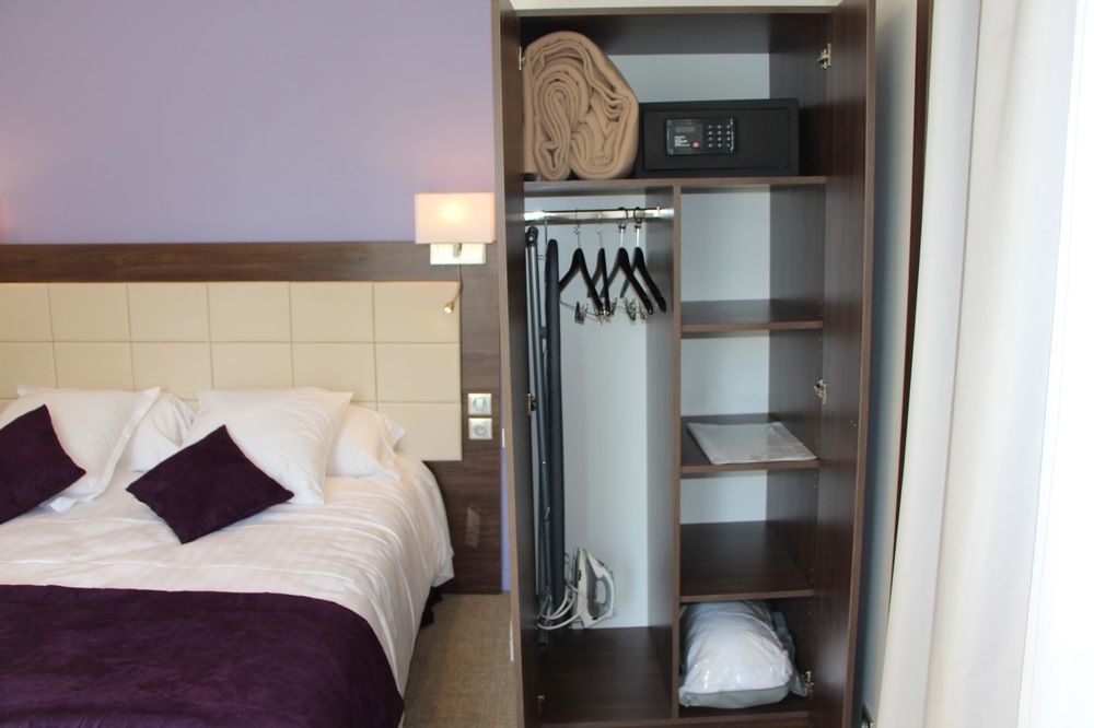 Hotel L'Esturgeon Poissy Eksteriør bilde