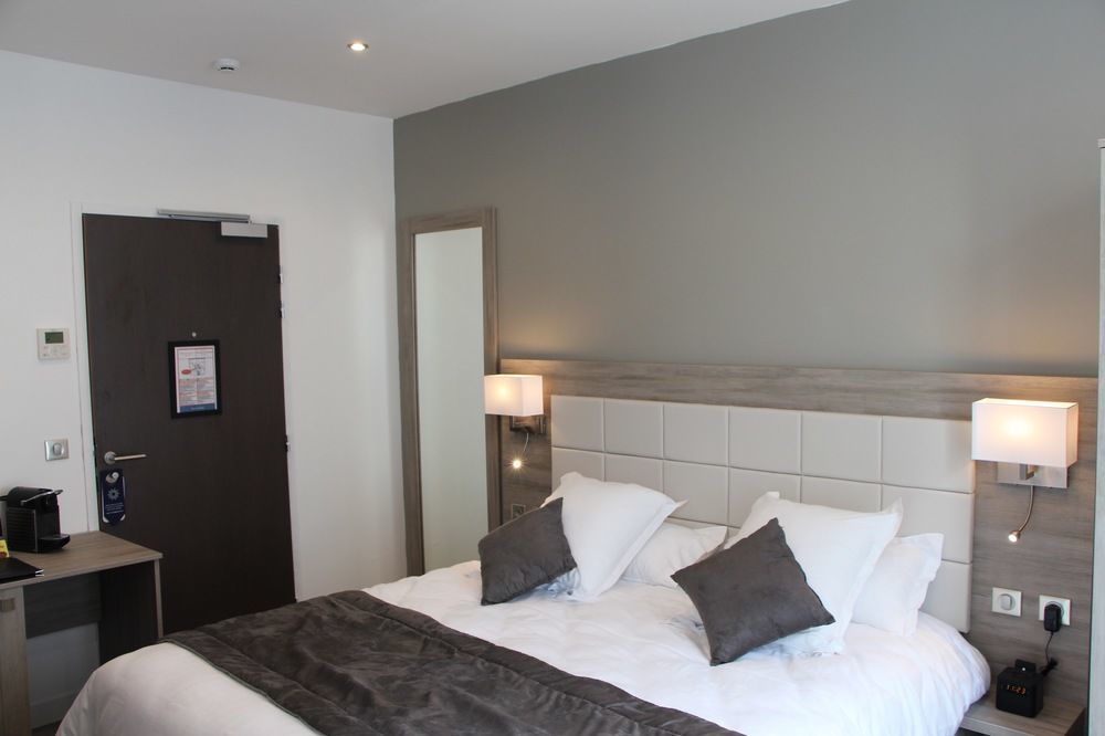 Hotel L'Esturgeon Poissy Eksteriør bilde