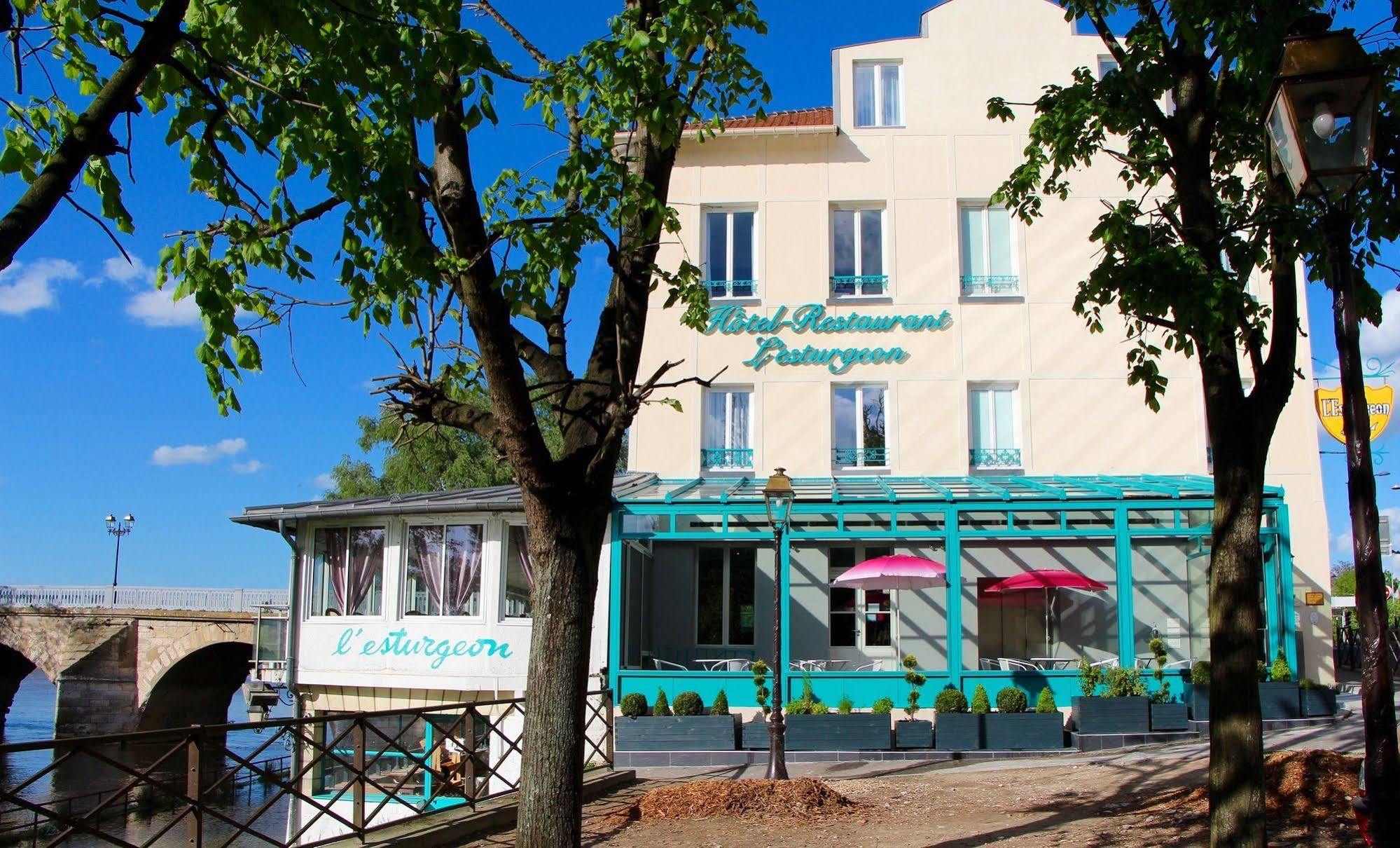 Hotel L'Esturgeon Poissy Eksteriør bilde